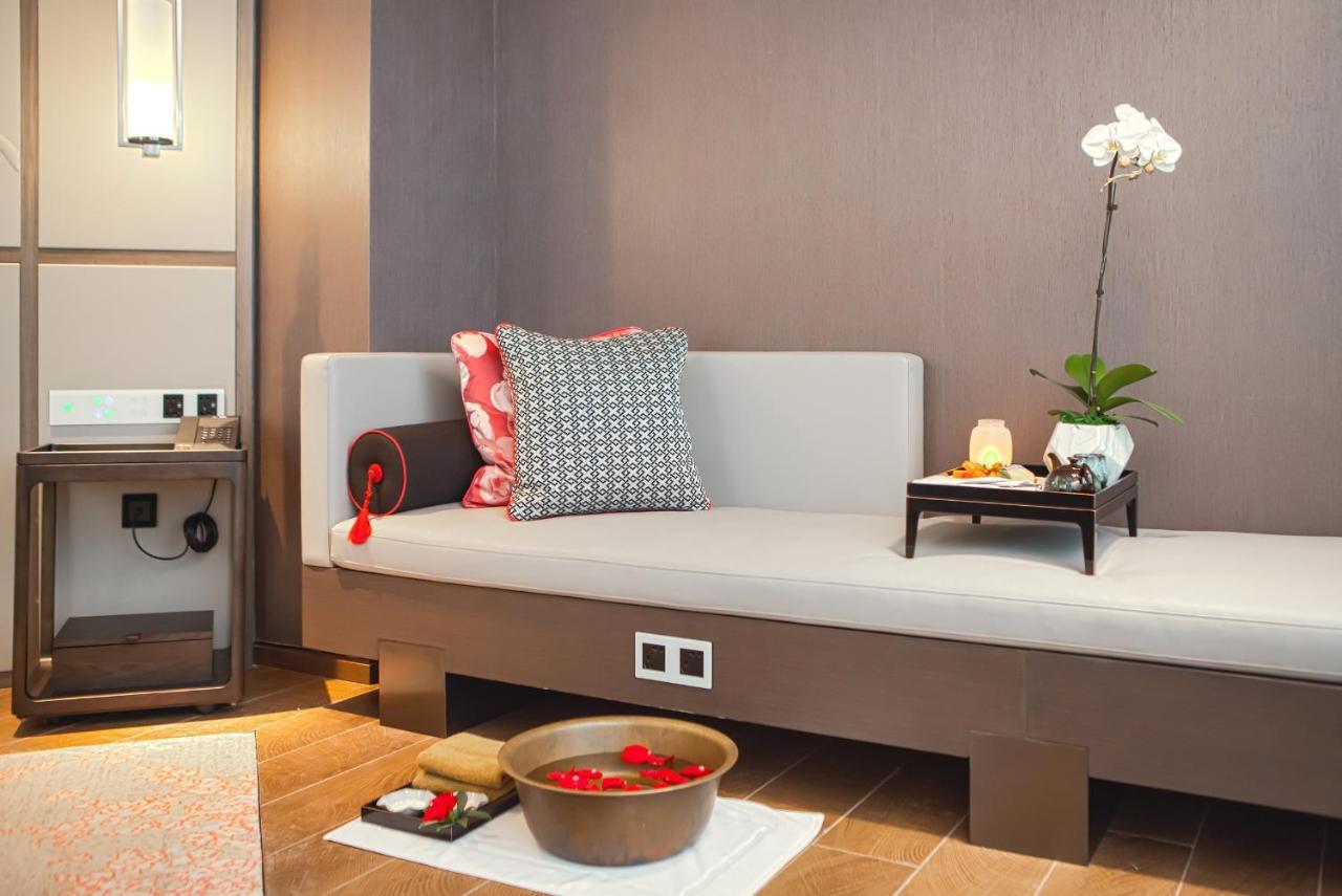Jumeirah Guangzhou-Complimentary Shuttle Bus To Canton Fair Complex Eksteriør billede