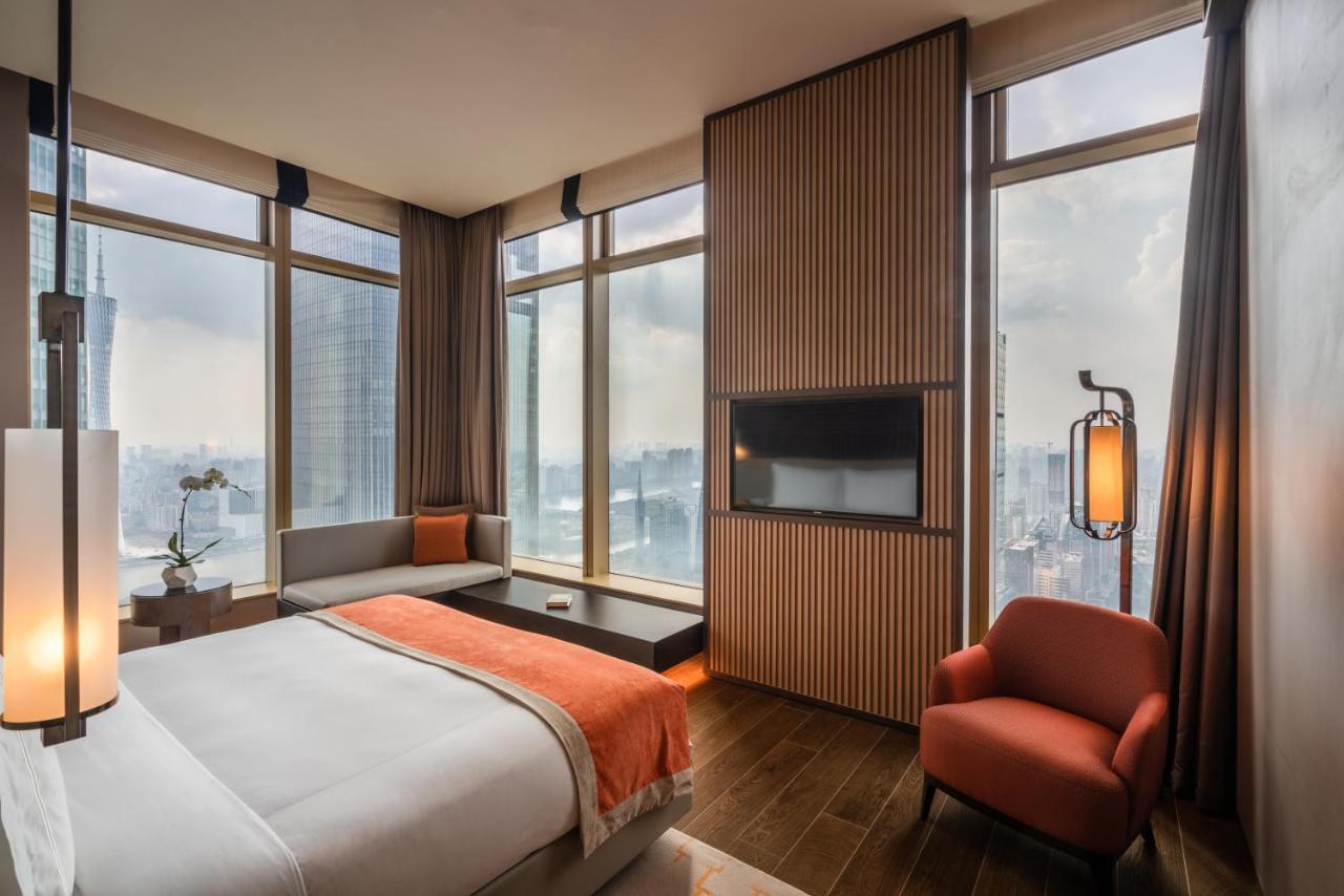 Jumeirah Guangzhou-Complimentary Shuttle Bus To Canton Fair Complex Eksteriør billede